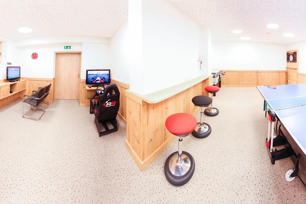 Hotel Pension Sonnleiten Тукс Екстериор снимка