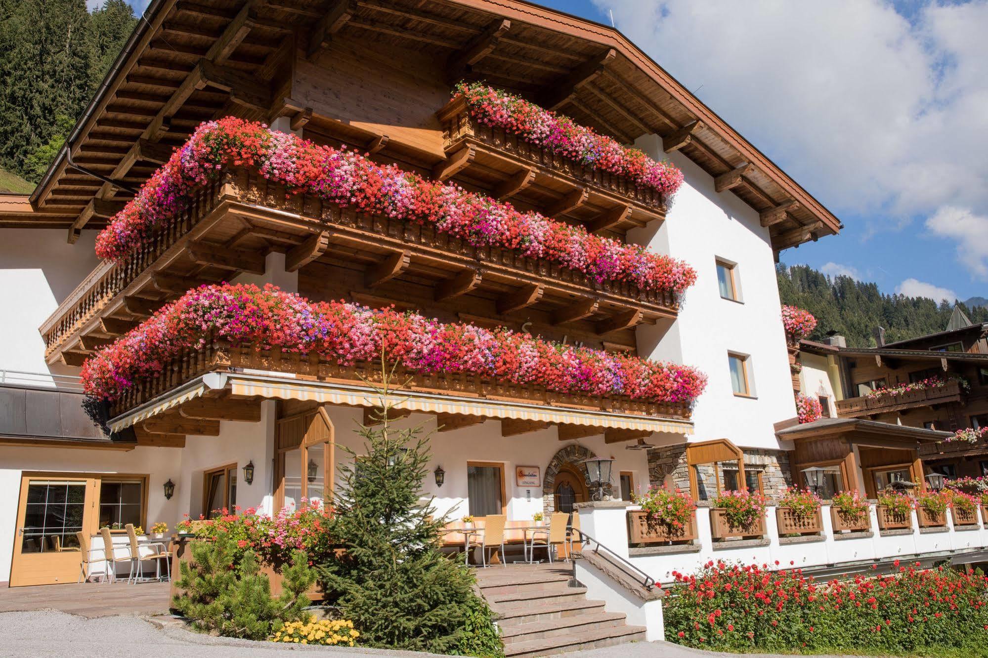 Hotel Pension Sonnleiten Тукс Екстериор снимка