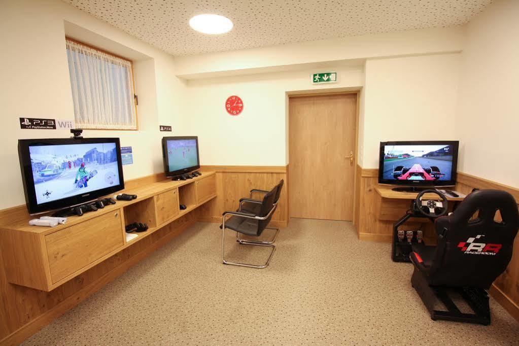 Hotel Pension Sonnleiten Тукс Екстериор снимка